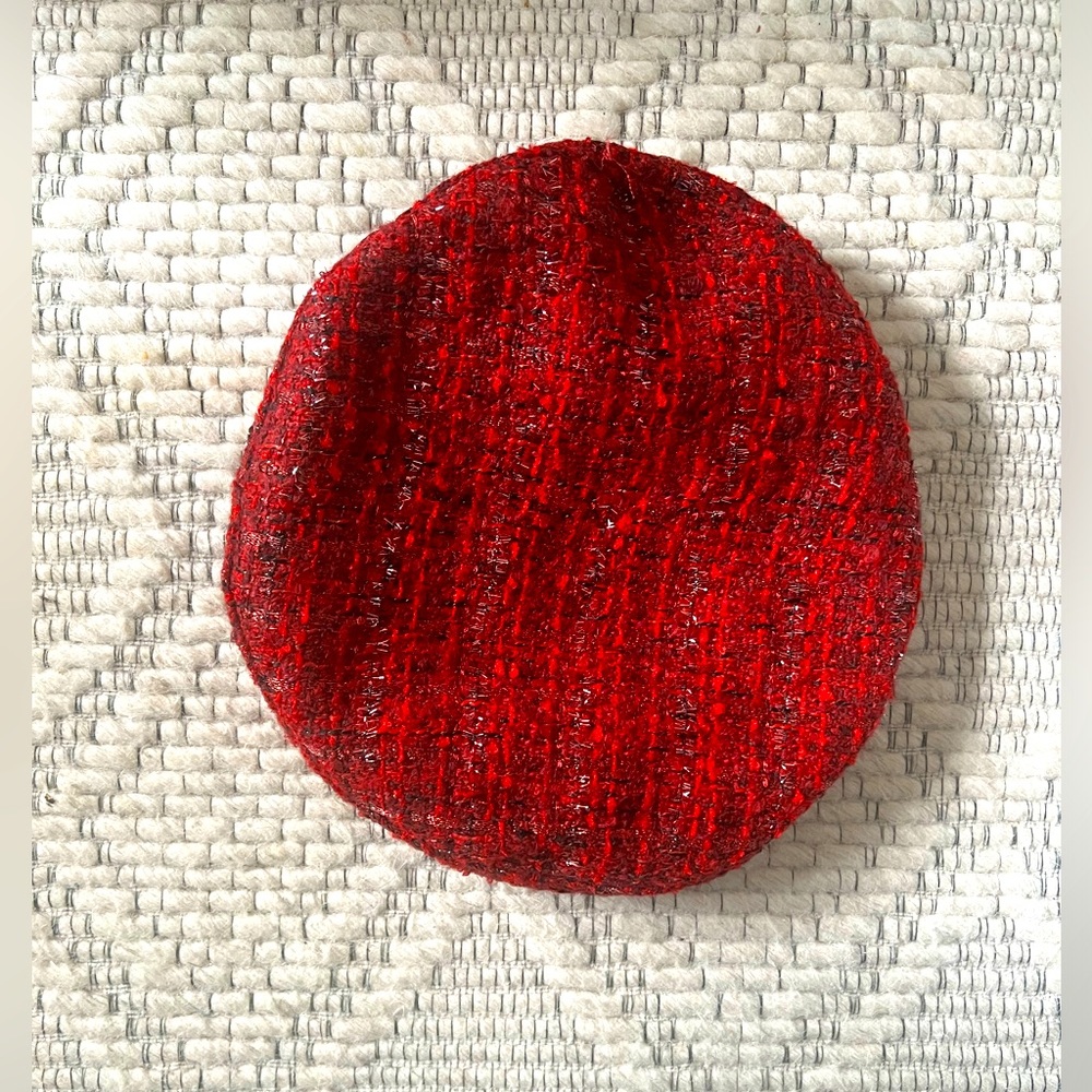 Red tweed beret